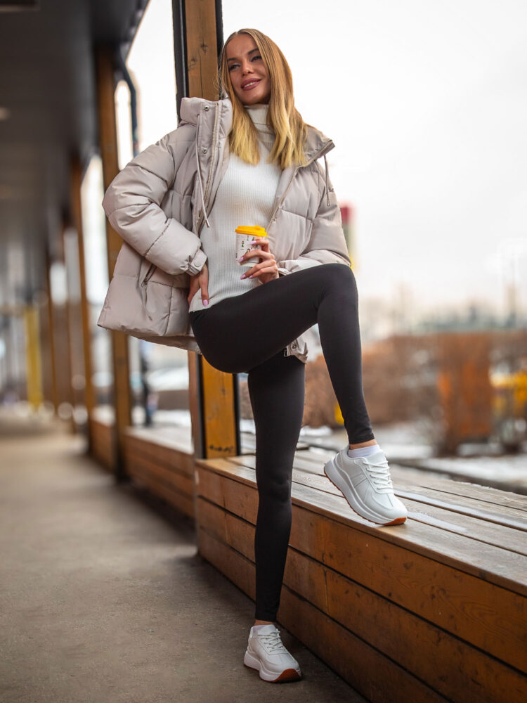 Фотосъемка обуви на модели в AF Studio