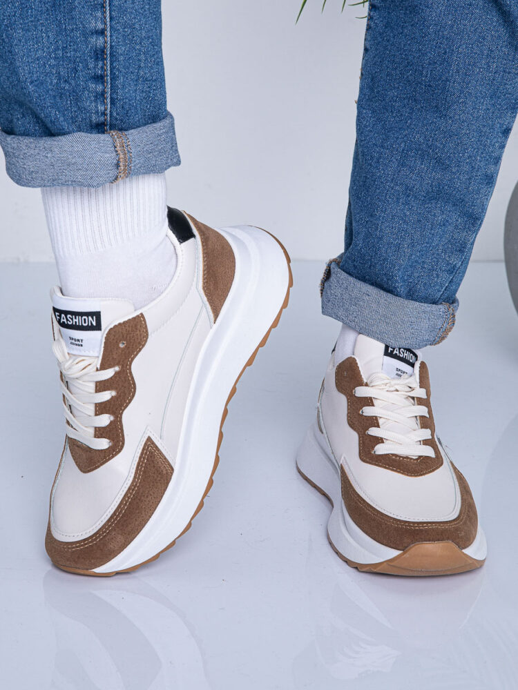 Фотосъемка обуви на модели в AF Studio