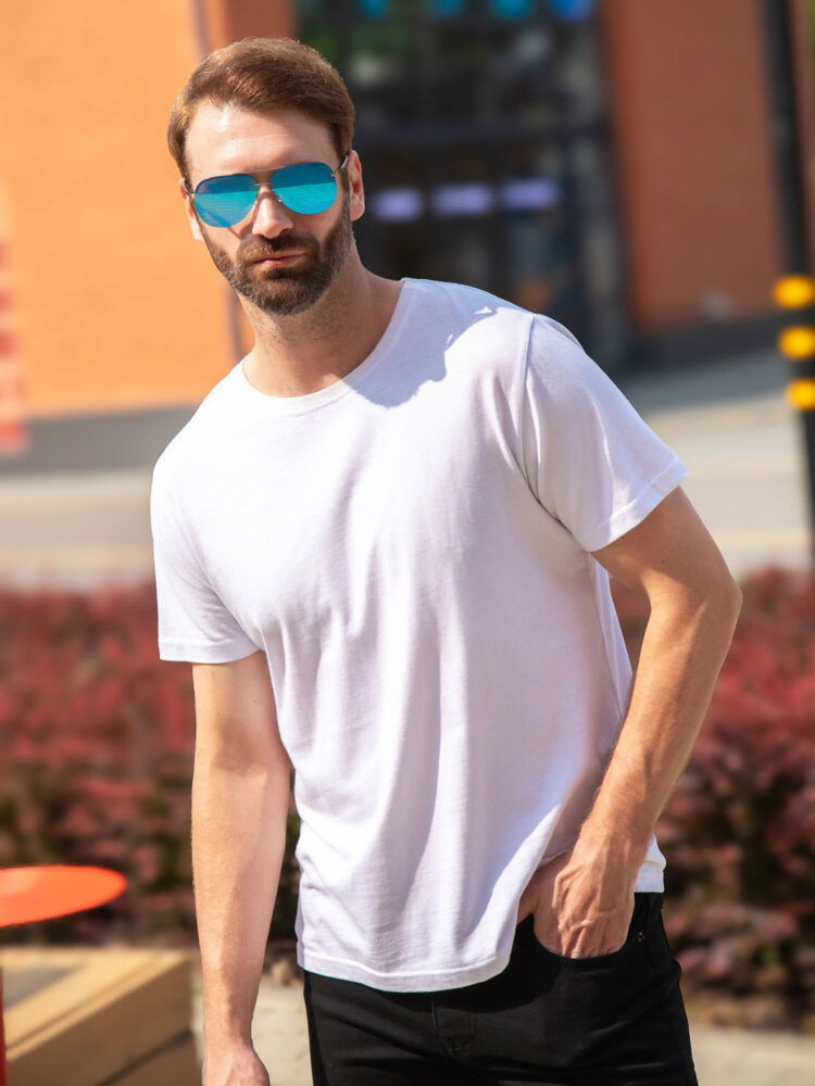 Фотосъемка очков на модели в AF Studio