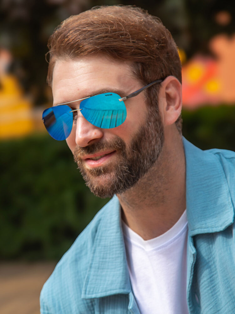 Фотосъемка очков на модели в AF Studio