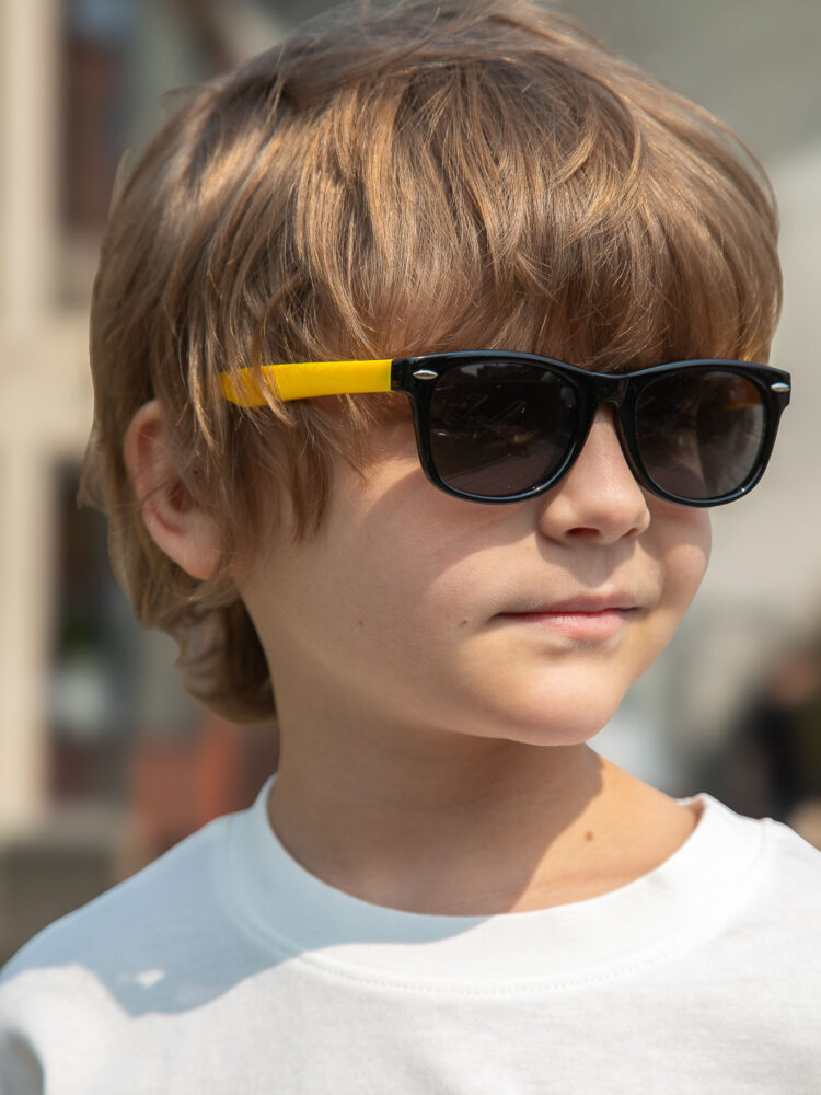 Фотосъемка очков на модели в AF Studio