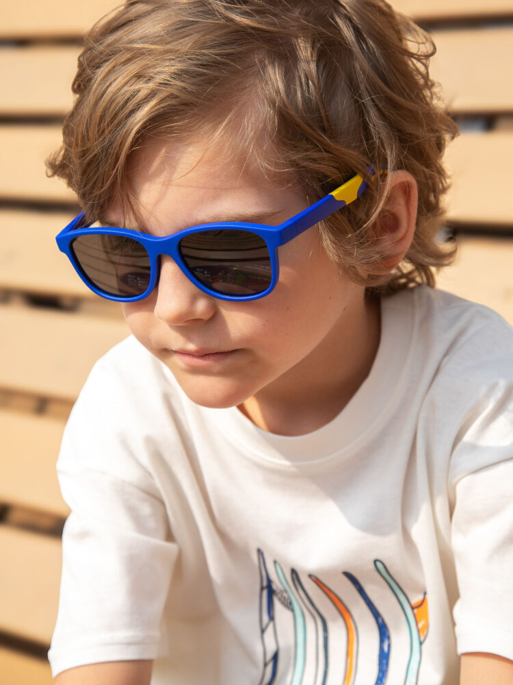 Фотосъемка очков на модели в AF Studio