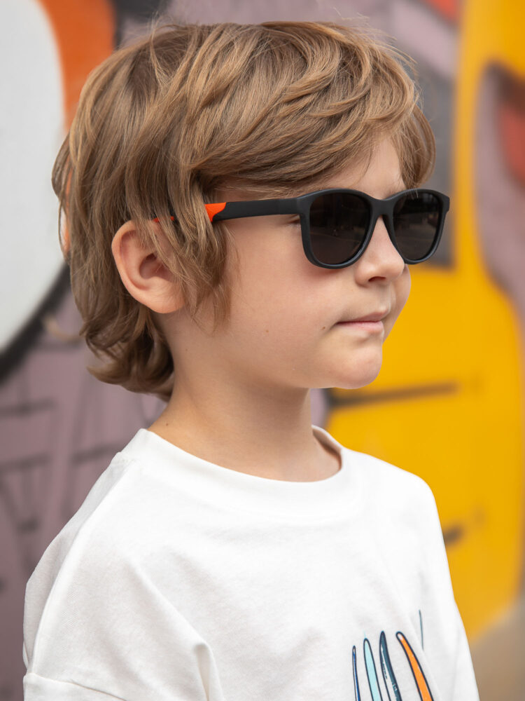 Фотосъемка очков на модели в AF Studio