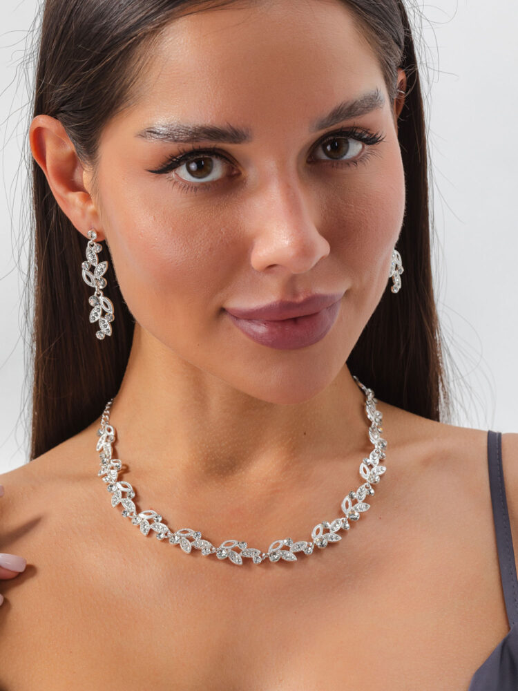 Фотосъемка ювелирных изделий с моделью в AF Studio