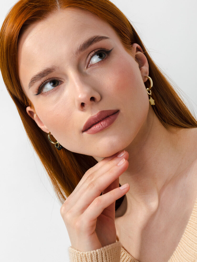 Фотосъемка ювелирных изделий с моделью в AF Studio