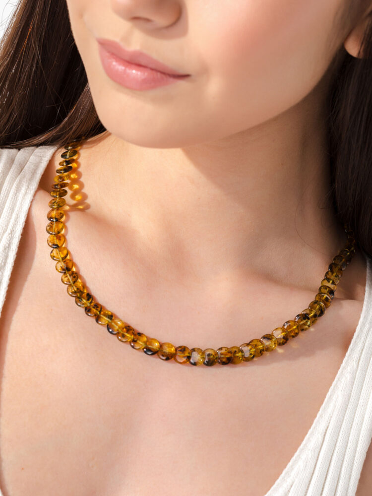 Фотосъемка ювелирных изделий с моделью в AF Studio