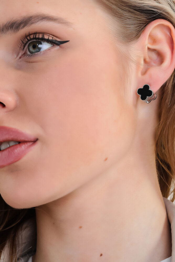 Фотосъемка ювелирных изделий с моделью в AF Studio