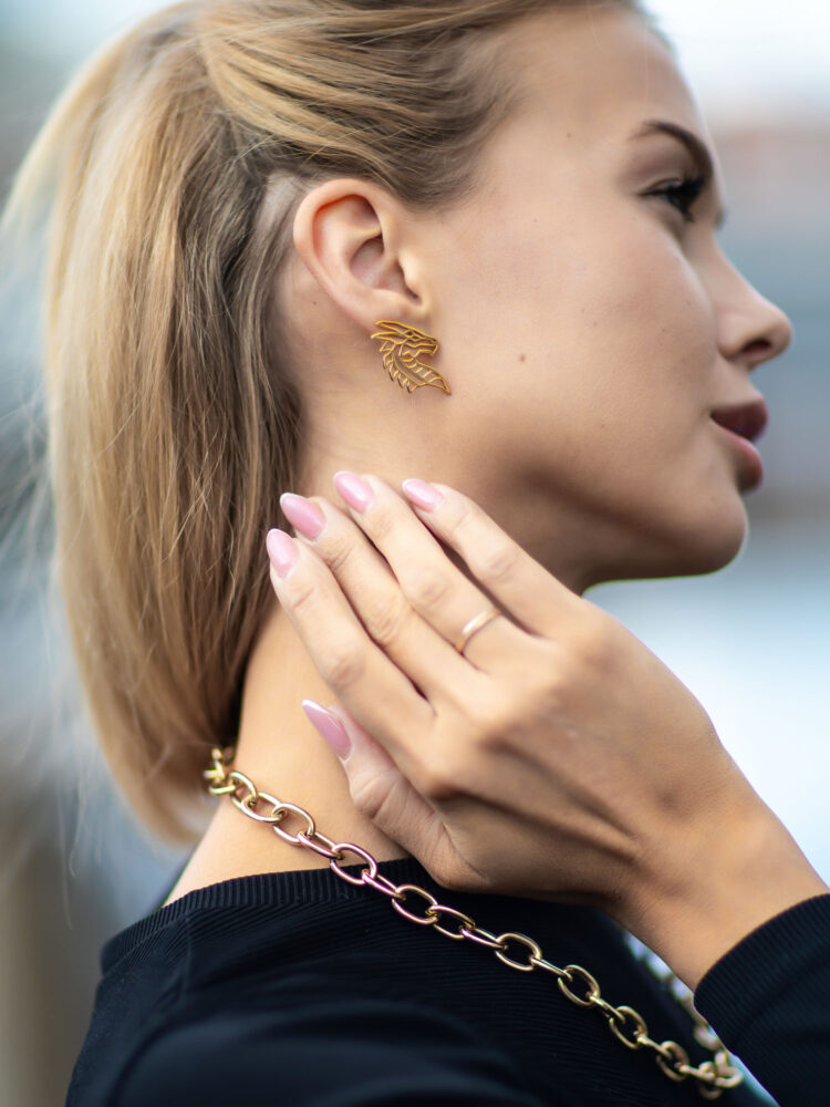 Фотосъемка ювелирных изделий с моделью в AF Studio