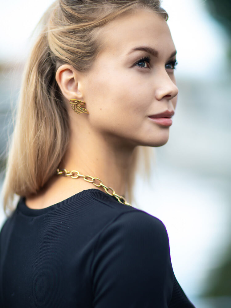 Фотосъемка ювелирных изделий с моделью в AF Studio