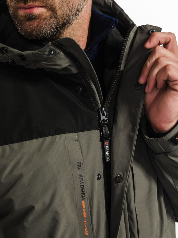 Фотосъёмка верхней одежды в AF Studio