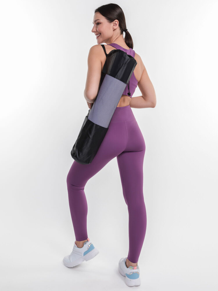 Фотосъемка товаров с моделью в AF Studio