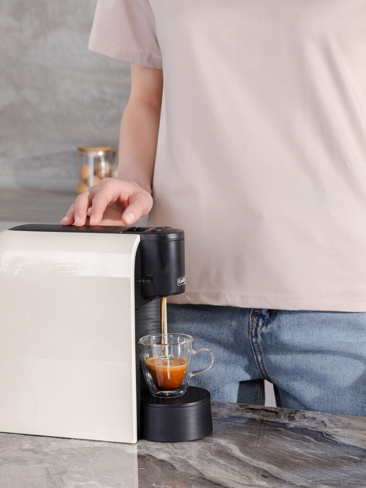 Фотосъемка товаров с моделью в AF Studio