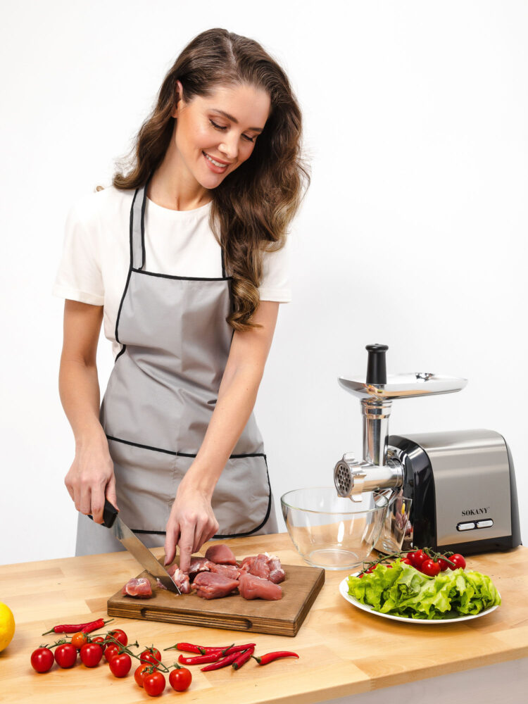 Фотосъемка товаров с моделью в AF Studio