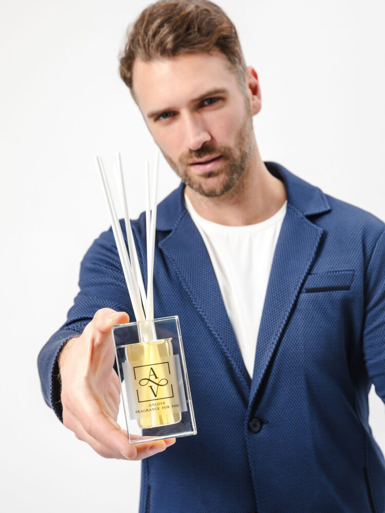 Фотосъемка товаров с моделью в AF Studio