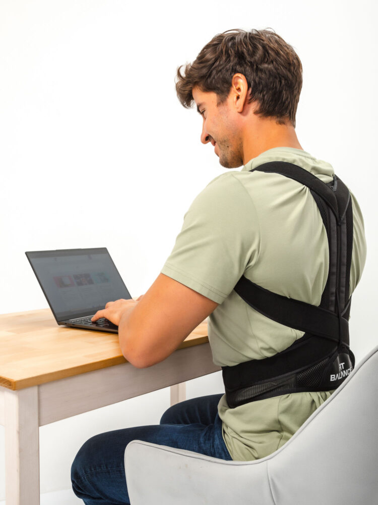 Фотосъемка товаров с моделью в AF Studio