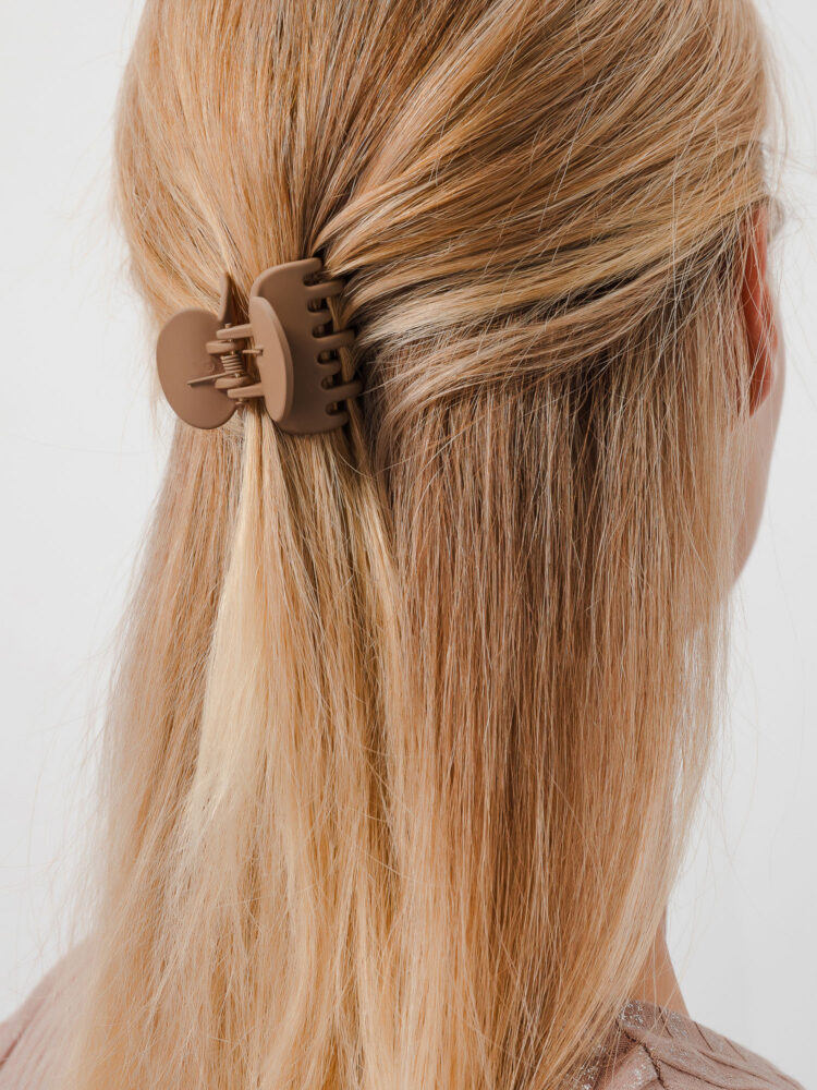 Фотосъемка товаров с моделью в AF Studio