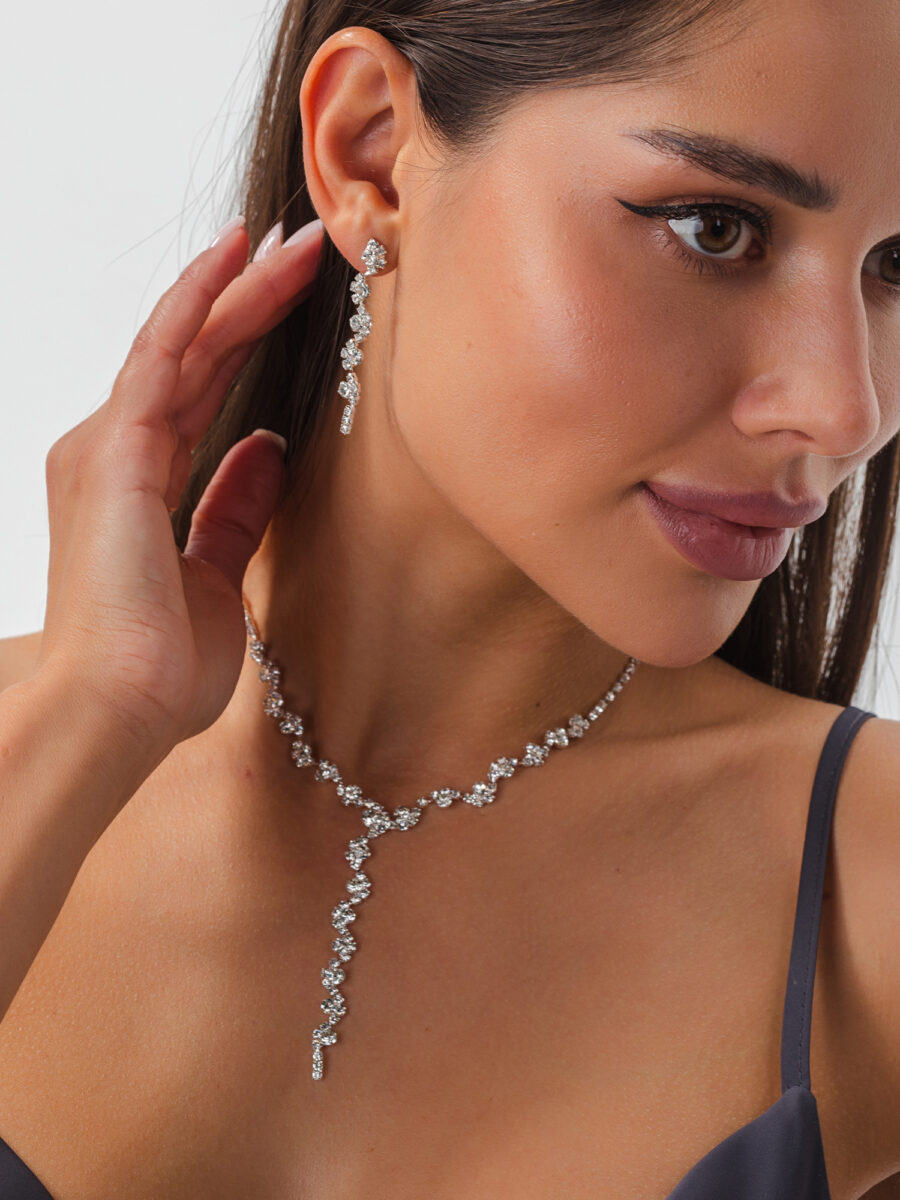 Фотосъемка ювелирных изделий с моделью в AF Studio