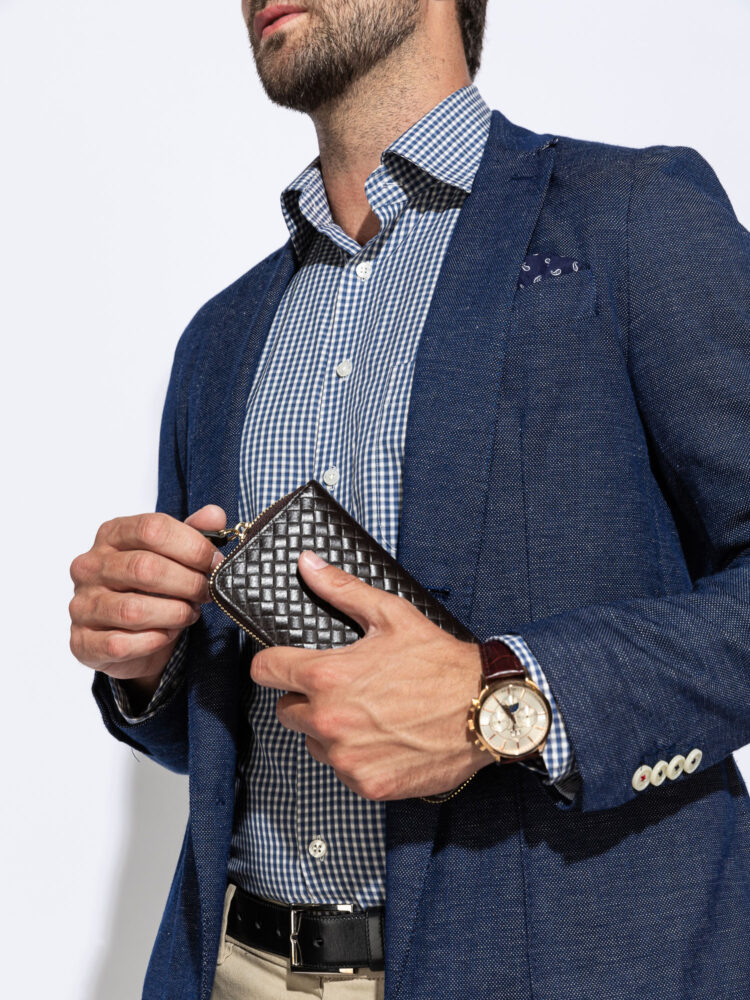 Съемка сумок и рюкзаков с моделью в AF Studio