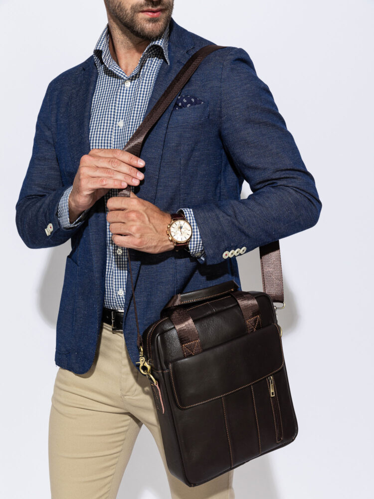 Съемка сумок и рюкзаков с моделью в AF Studio