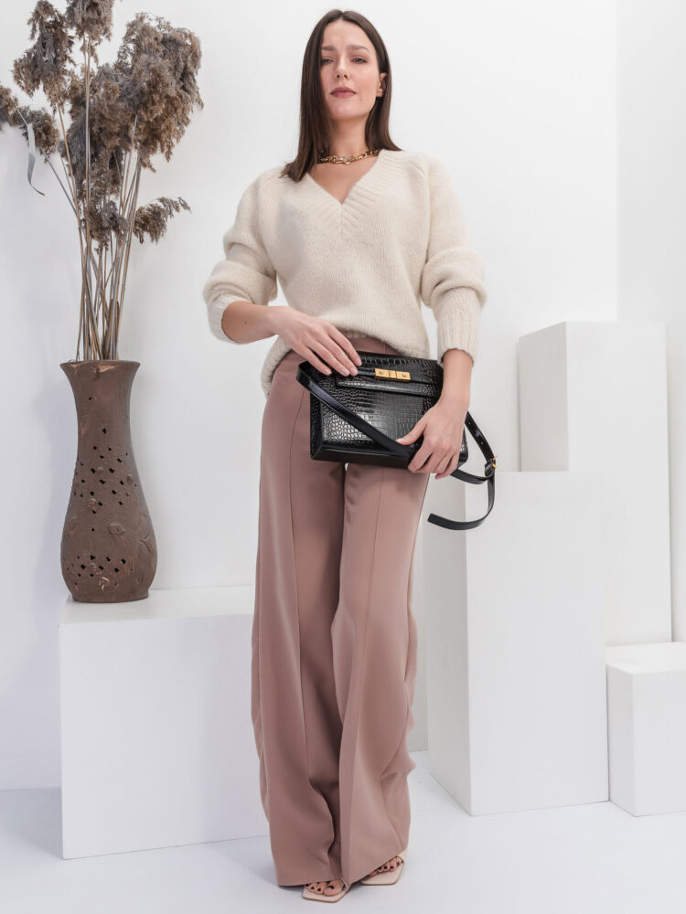 Съемка сумок и рюкзаков с моделью в AF Studio