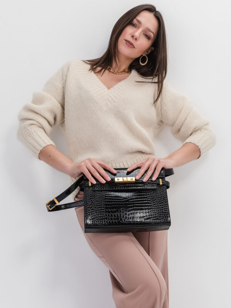 Съемка сумок и рюкзаков с моделью в AF Studio