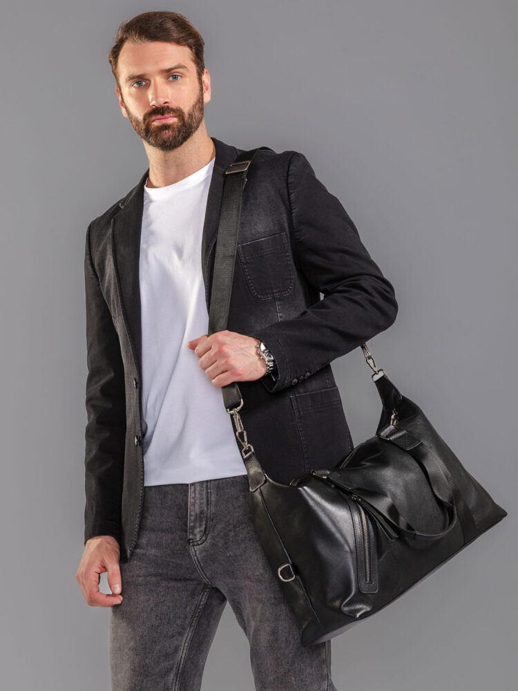 Съемка сумок и рюкзаков с моделью в AF Studio