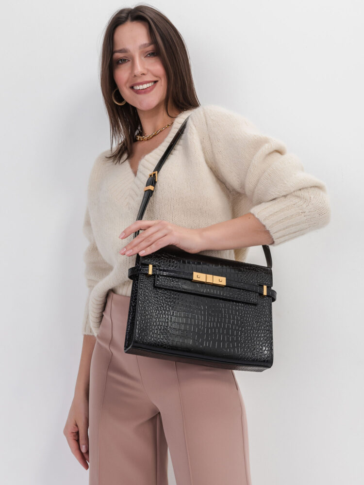 Съемка сумок и рюкзаков с моделью в AF Studio