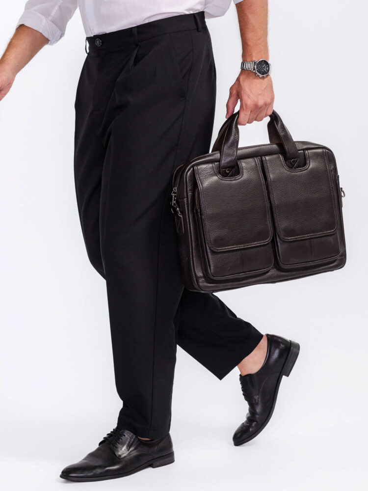 Съемка сумок и рюкзаков с моделью в AF Studio