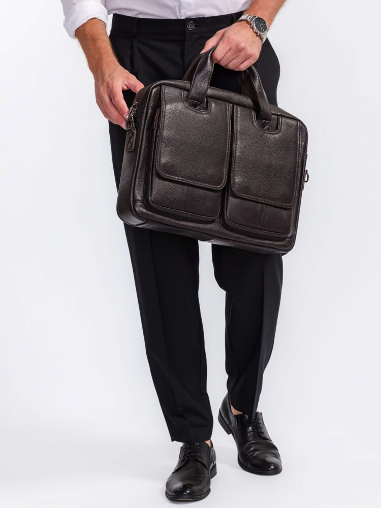 Съемка сумок и рюкзаков с моделью в AF Studio