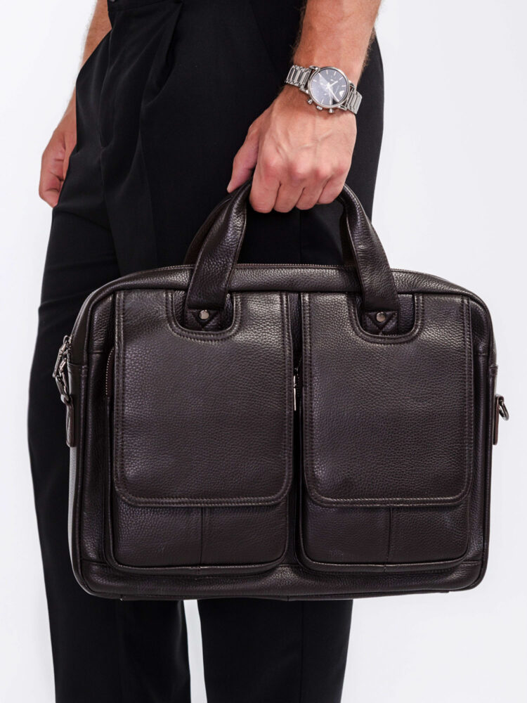 Съемка сумок и рюкзаков с моделью в AF Studio