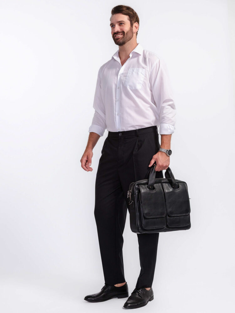 Съемка сумок и рюкзаков с моделью в AF Studio