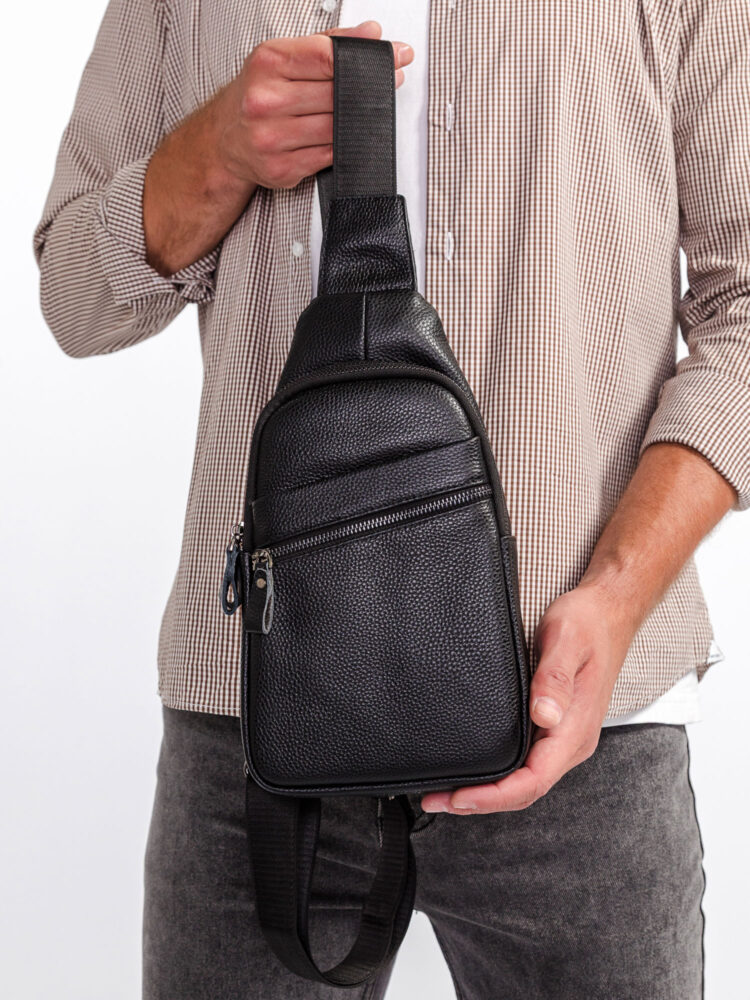 Съемка сумок и рюкзаков с моделью в AF Studio