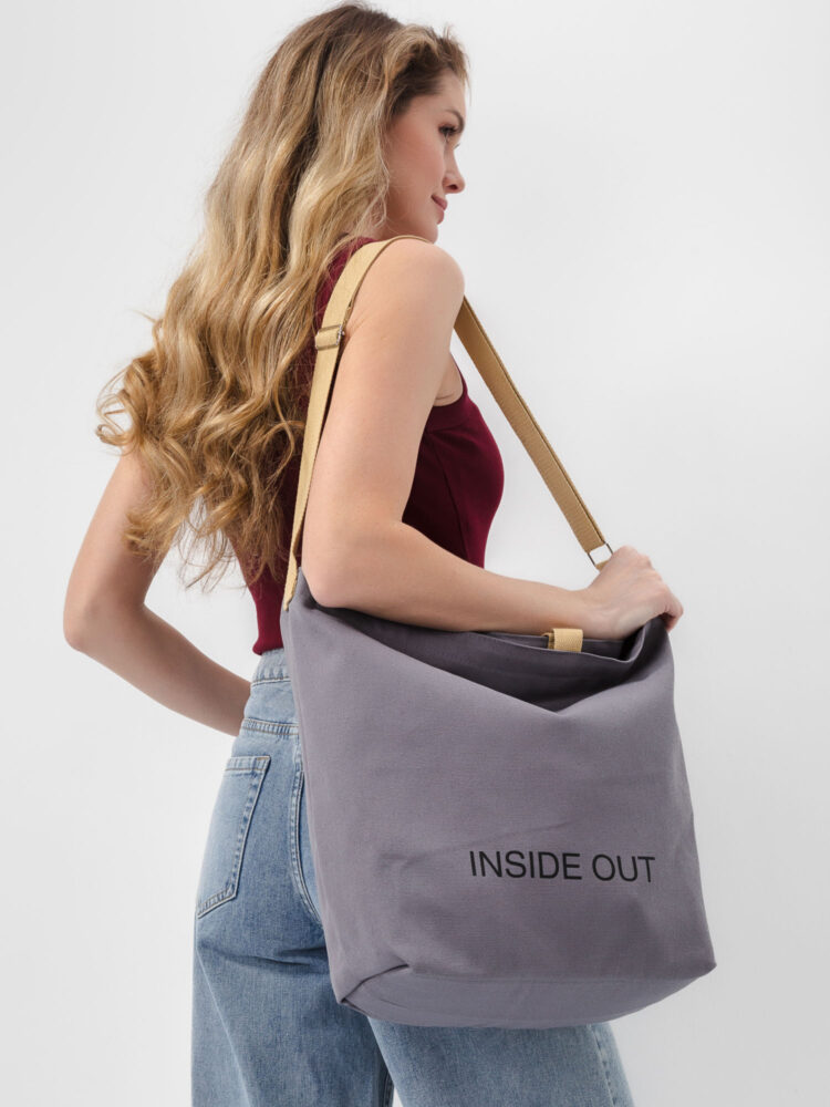 Съемка сумок и рюкзаков с моделью в AF Studio