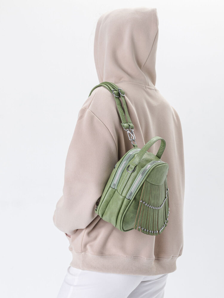 Съемка сумок и рюкзаков с моделью в AF Studio